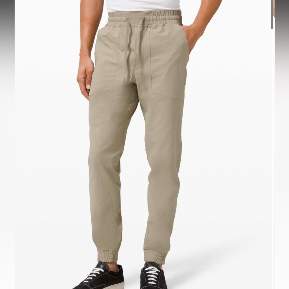 Lululemon ABC Jogger *Canvas Tofino Sand size small